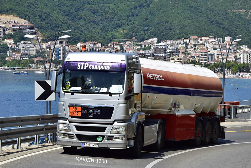 _DSC7224-crop-STP COMPANY-MAN TGX.JPG