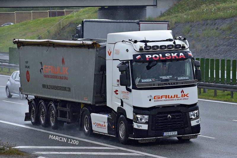 _DSC00011 (1254)-crop-Renault Range T - Gawlik.JPG