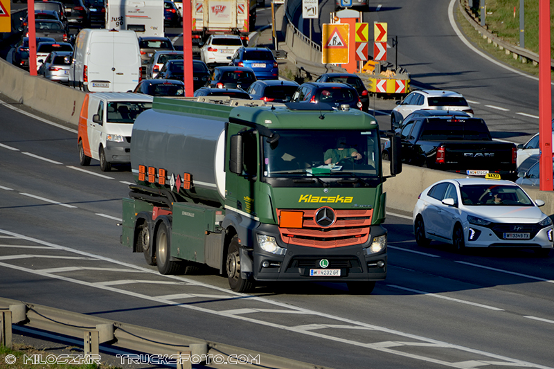 Mercedes Benz Actros MP4_Klacska_3564.JPG