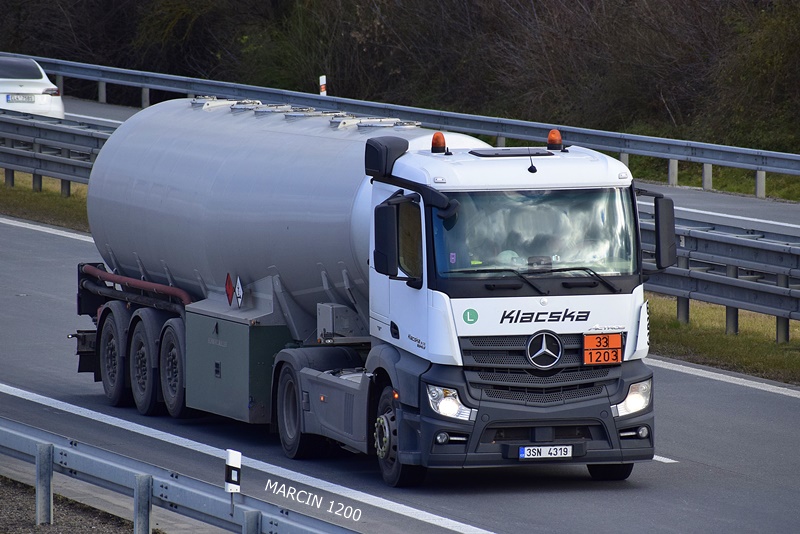_DSC0534 KLACSKA-crop-ACTROS MP IV.JPG