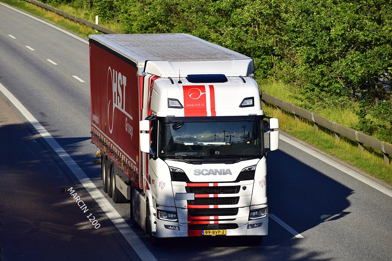 _DSC4990 HST-crop-SCANIA R460 NG.JPG