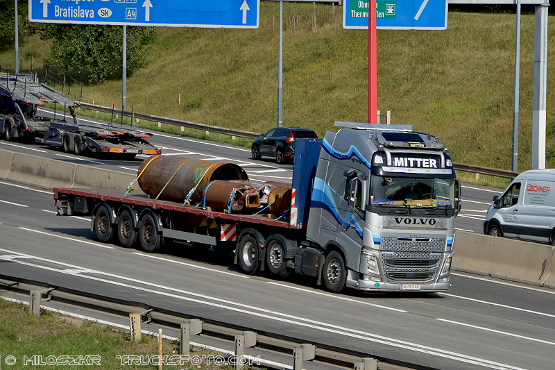 Volvo FH3_Mitter_2003.JPG