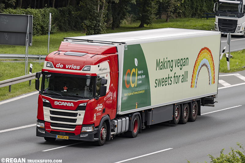 Scania R370 - De Vries.jpg