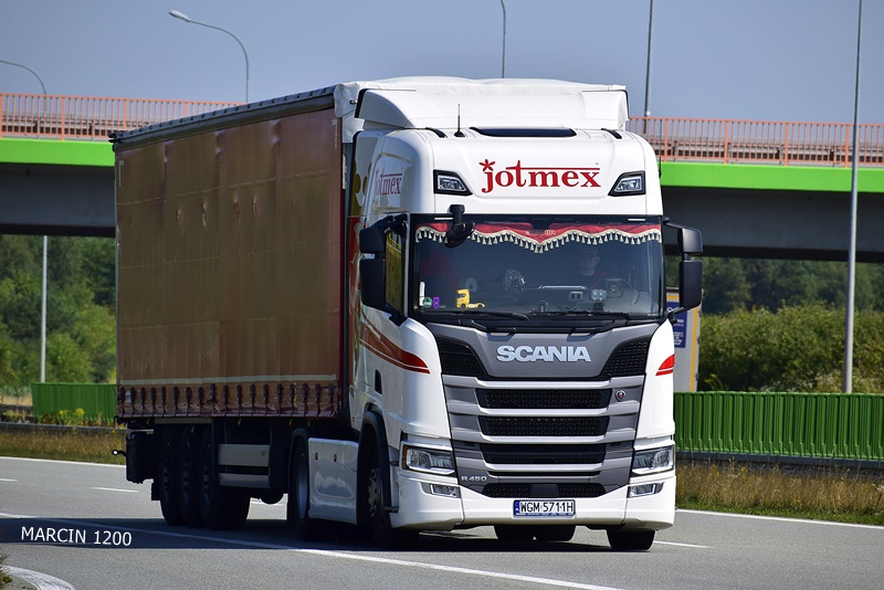 _DSC6038-crop-Scania R450 - Jotmex.JPG