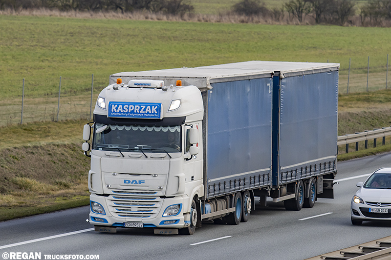 DAF XF - Kasprzak - Gnieźnieńscy Zadymiarze Transportu.jpg