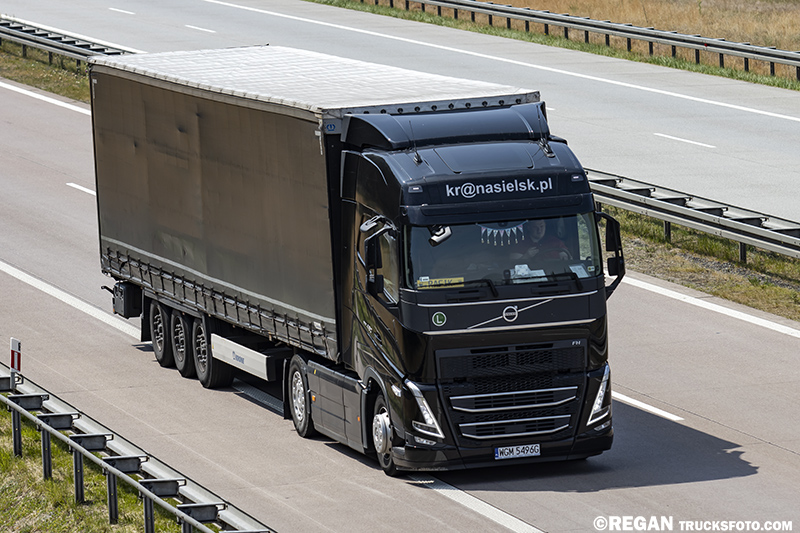 Volvo FH5 - KR Nasielsk.jpg