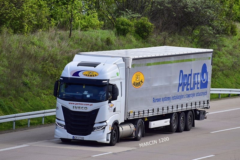 _DSC2652 JARMEX-crop-IVECO S-WAY.JPG
