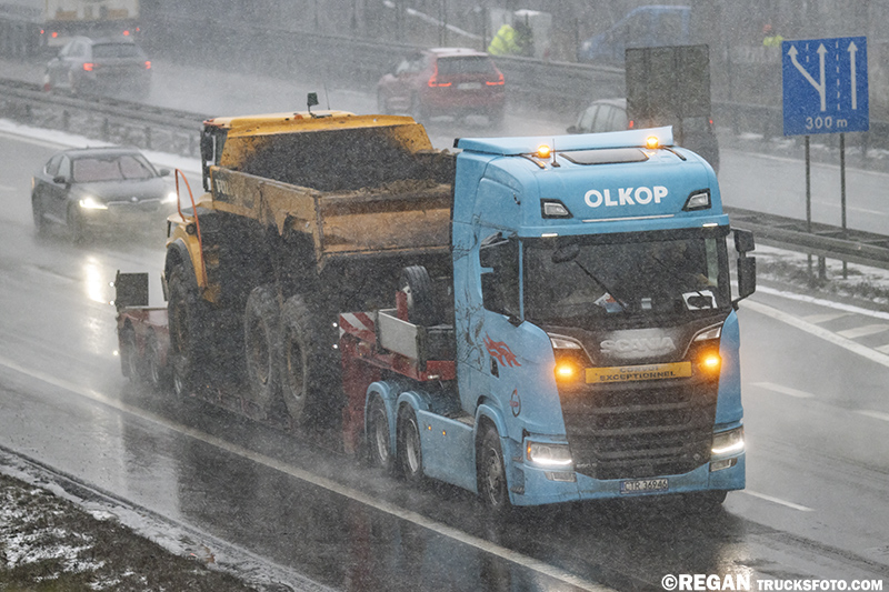 Scania 590S V8 - Olkop Kowalewo Pomorskie.jpg