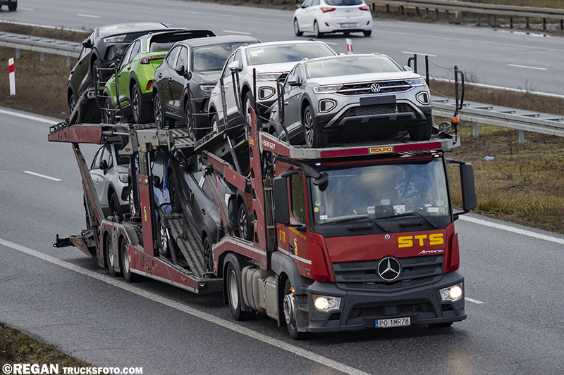 Mercedes-Benz Actros STS.jpg