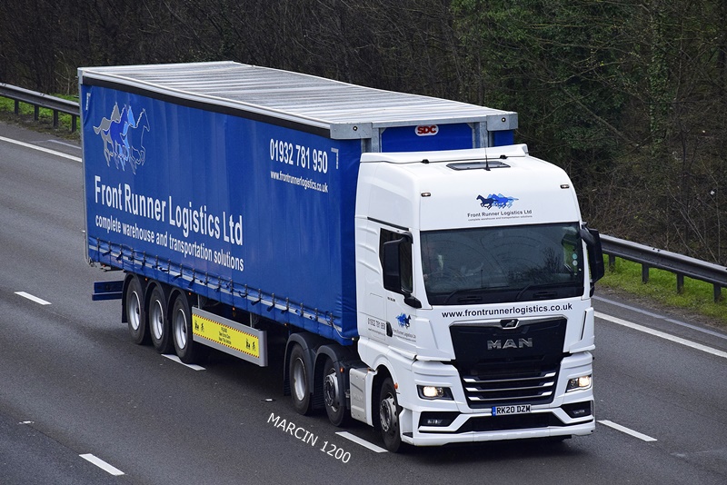 _DSC0118-crop-Front Runner Logistics-MAN TGX II.JPG