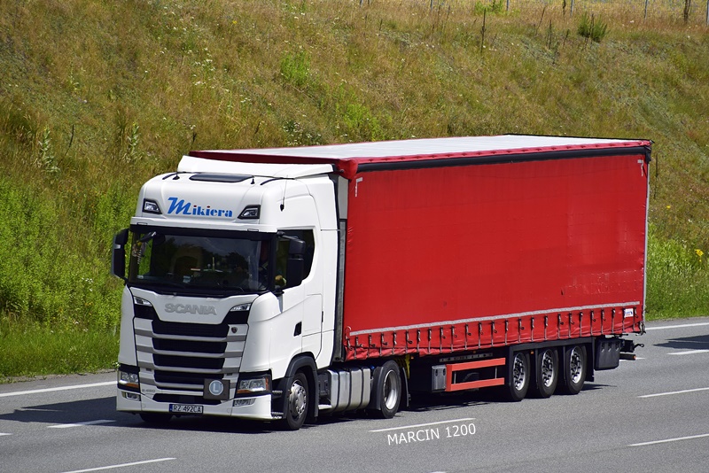_DSC00011 (963)-crop-Mikiera-SCANIA R.JPG