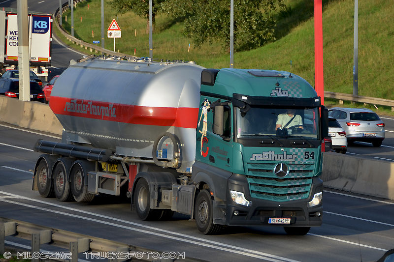 Mercedes Benz Actros MP4_Seethaler_3895.JPG