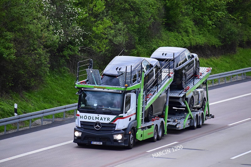 _DSC2307 HODLMAYR-crop-ACTROS MPIV.JPG