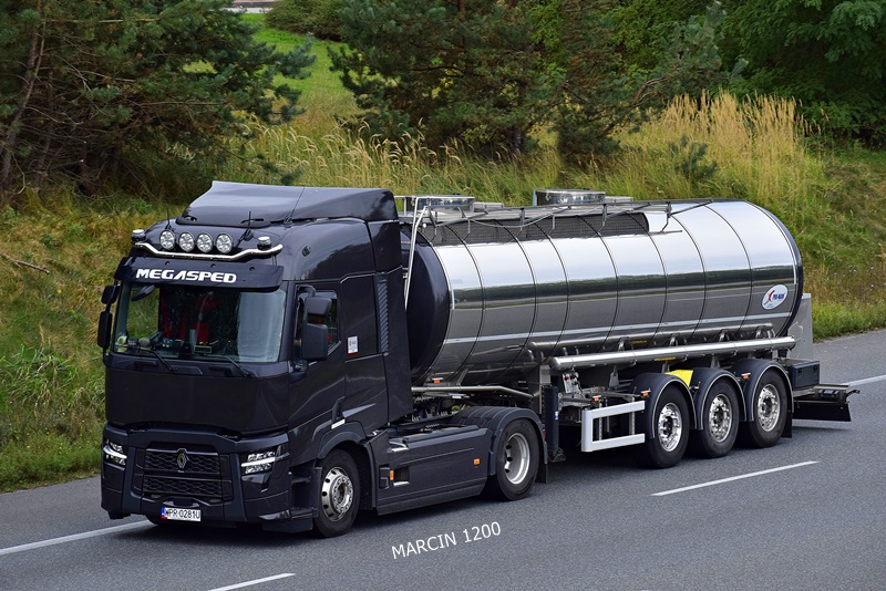 _DSC00011 (2009)-crop-MEGASPED-RENAULT RANGE -T EVO.JPG