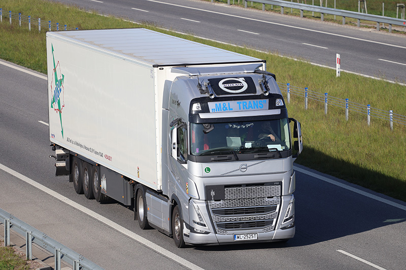 M&L Trans Volvo FH.jpg