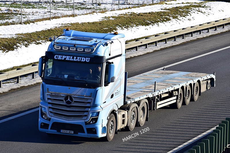 _DSC1003 Cepelludu-crop-Mercedes-Benz ActrosL MPV.JPG