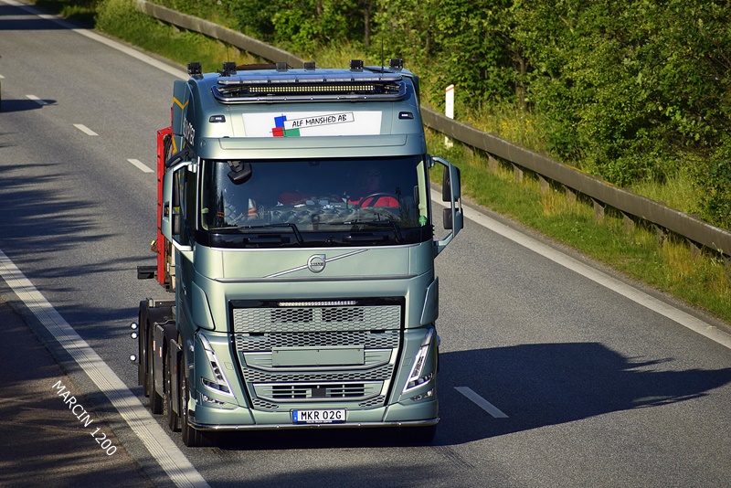 _DSC4994 ALF MANSHED AB-crop-VOLVO FH V.JPG