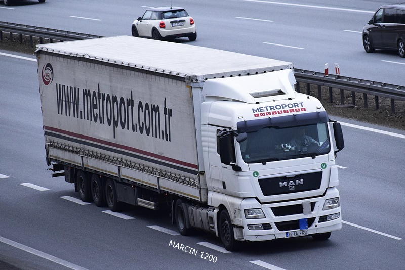 _DSC2877-crop-METROPORT-MAN TGX.JPG