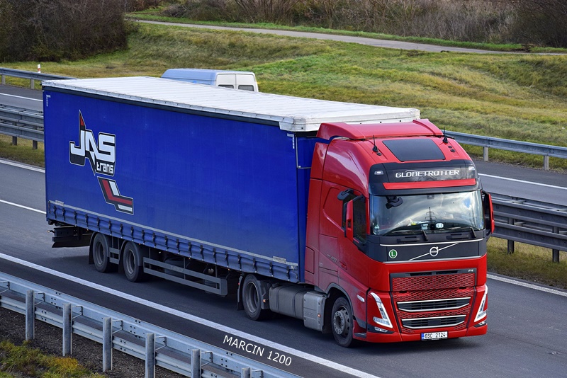 _DSC0188 JAS TRANS-crop-VOLVO FH V.JPG