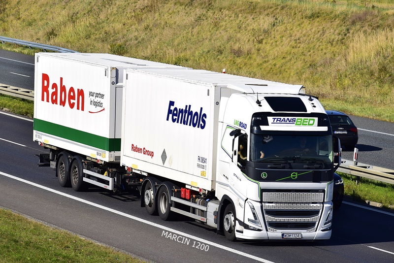 _DSC00011 (2076)-crop-Transbed-VOLVO FH V.JPG