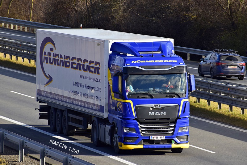 _DSC0414 NURNBERGER-crop-MAN TGX II.JPG