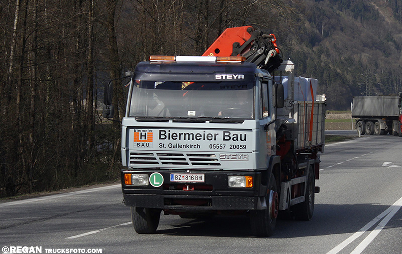 Steyr 18S23 - Biermeier Bau.jpg