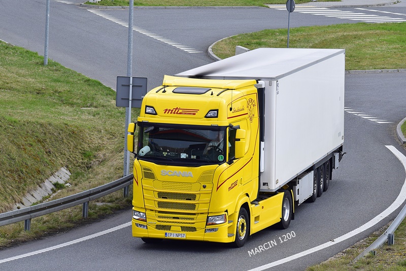 _DSC00011 (267)-crop-MTI-SCANIA R450 NG.JPG