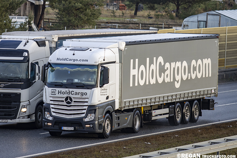 Mercedes-Benz Actros - HoldCargo.jpg