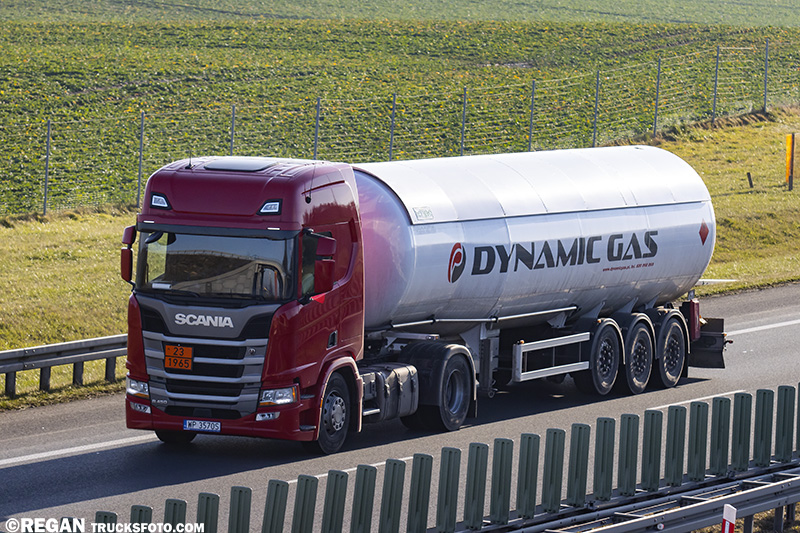 Scania R450 - Dynamic Gas.jpg