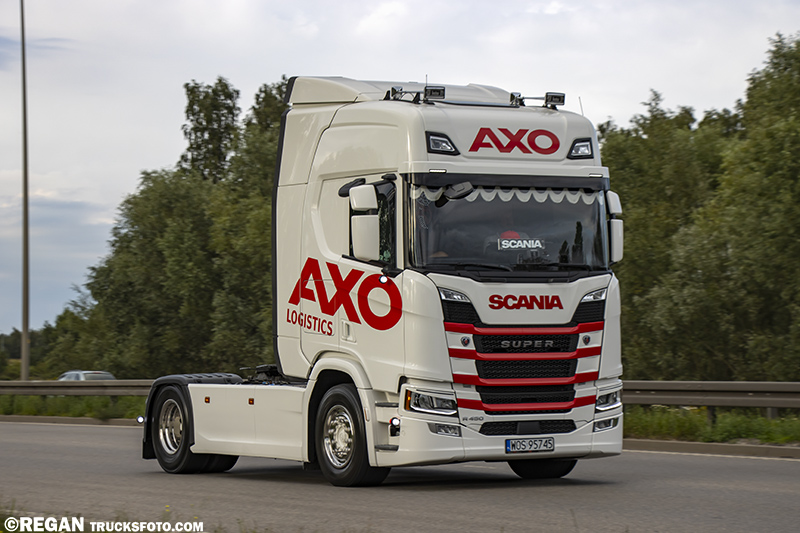Scania R450 - Axo.jpg