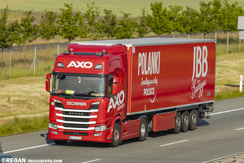 Scania 460R - Axo.jpg