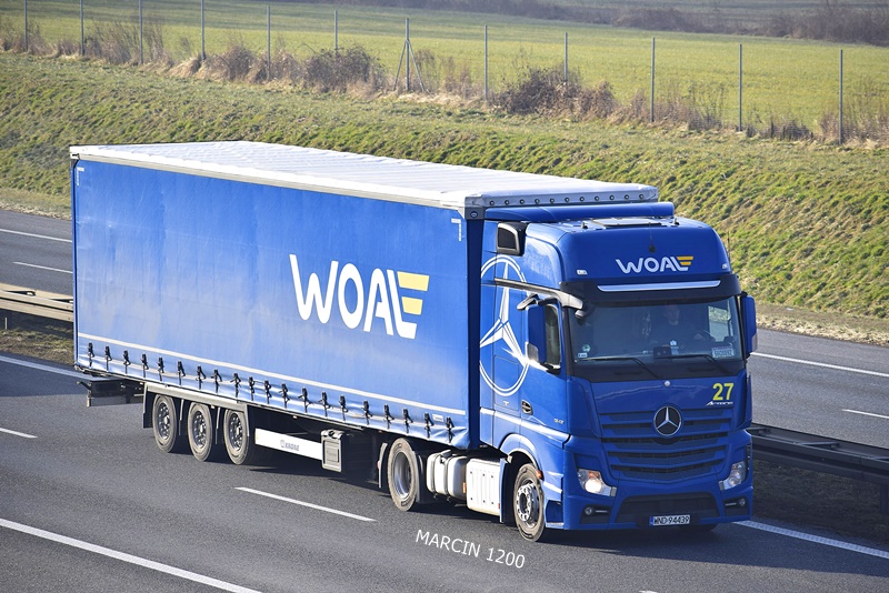 _DSC4230-crop-Mercedes-Benz Actros IV- Woal.JPG