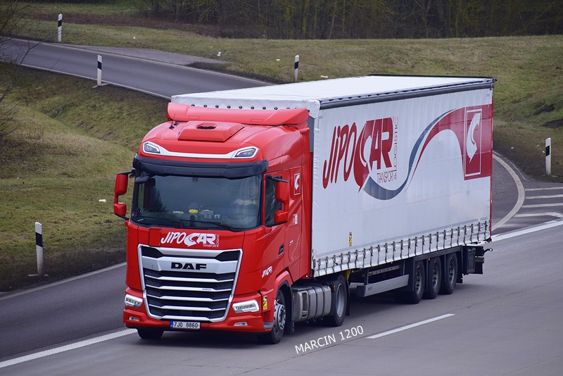 _DSC1377 JIPO CAR-crop-DAF XG.JPG