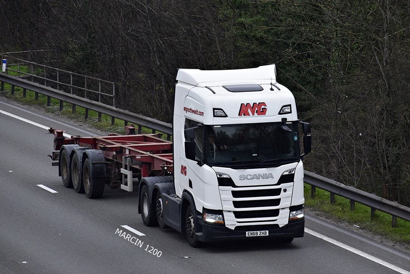 _DSC0062-crop-AMG North Weald Limited-SCANIA R460 NG.JPG