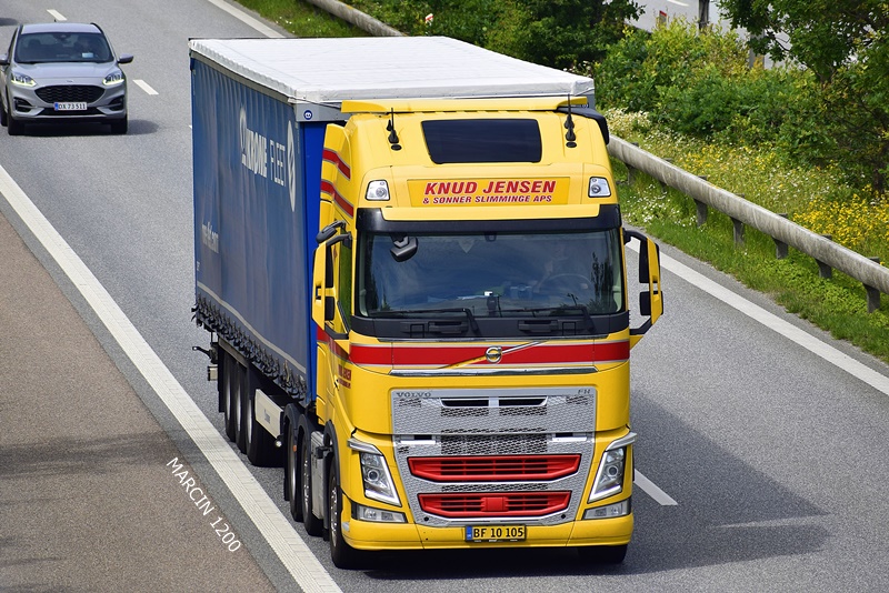 _DSC4620 KNUD JENSEN-crop-VOLVO FH IV.JPG