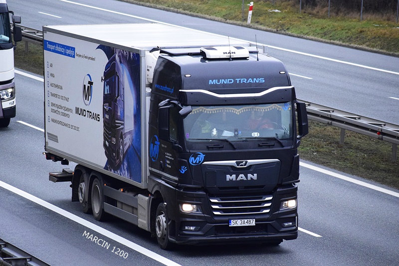 _DSC0905 MUND TRANS-crop-MAN TGX II.JPG