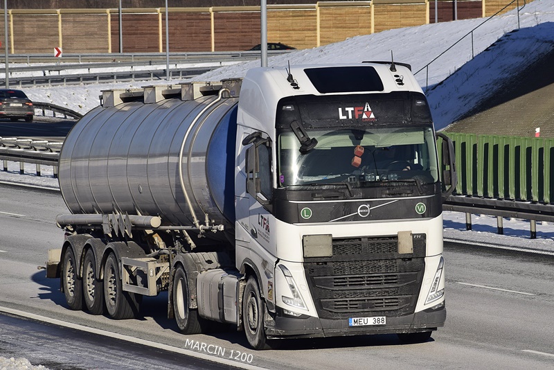 _DSC00011 (2510)-crop-LTF-VOLVO FH5.JPG