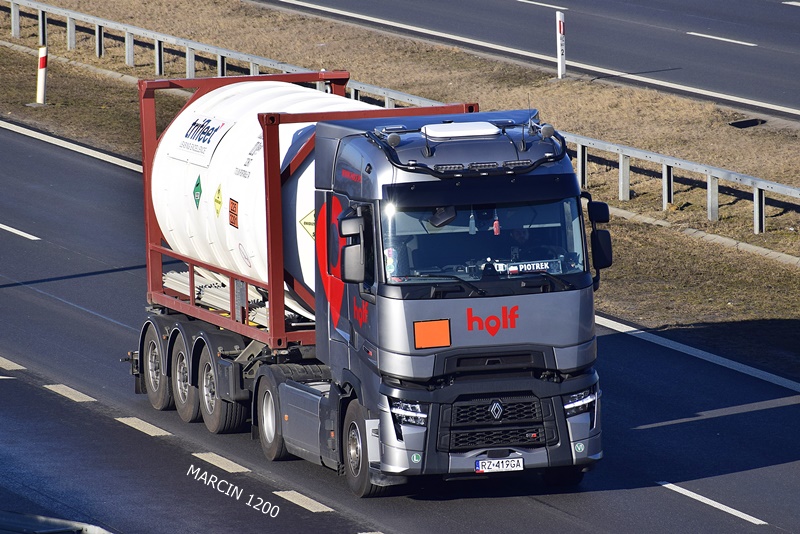 _DSC1117 HOLF-crop-RENAULT RANGE-T EVO.JPG