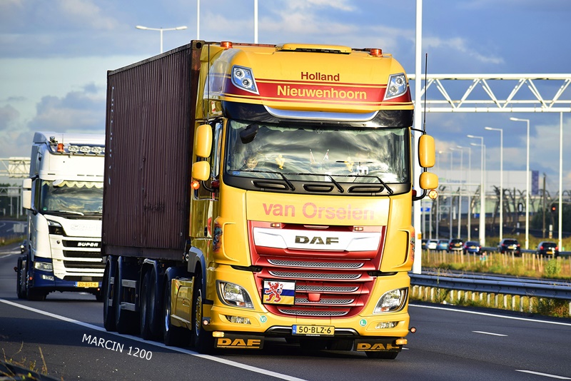 _DSC6863 VAN ORSELEN-crop-DAF XF 106 II.JPG