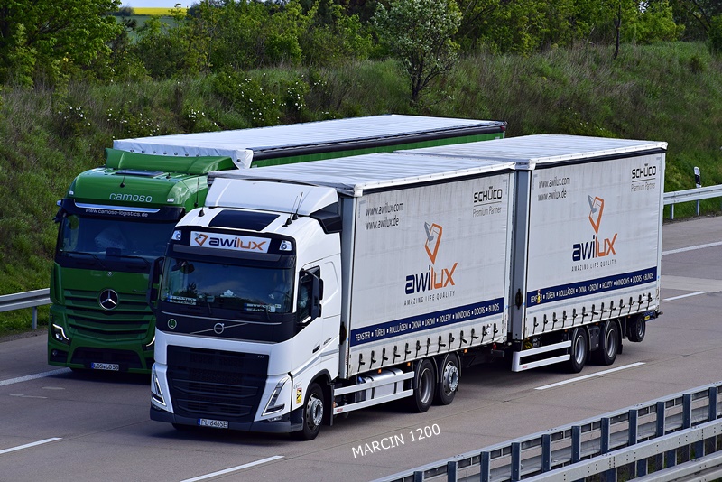 _DSC2683 AWILUX-crop-VOLVO FHV.JPG