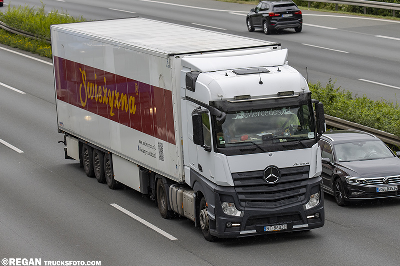 Mercedes-Benz Actros - Świeżyzna.jpg