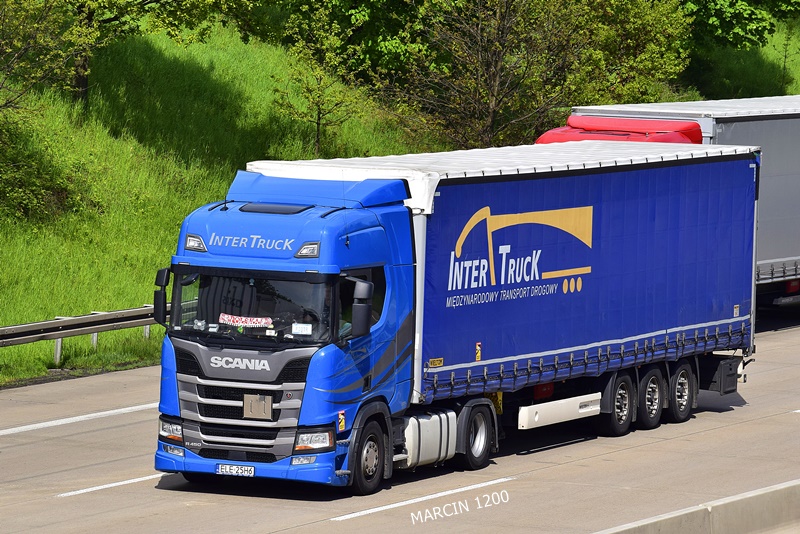 _DSC7003 INTER TRUCK-crop-SCANIA R460 NG.JPG
