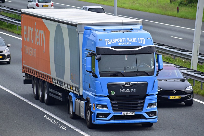 _DSC3335 TRASPORTI RADI LTD-crop-MAN TGX II.JPG