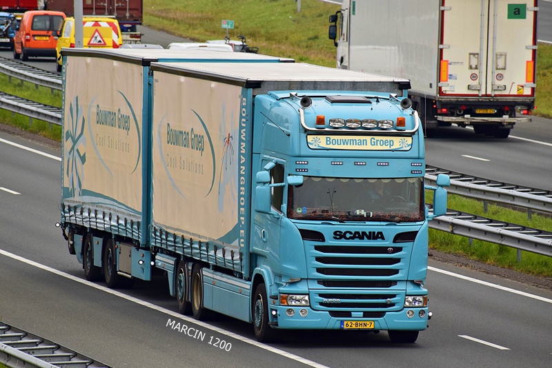 _DSC4206 BOUWMAN-crop-SCANIA R500 V8.JPG