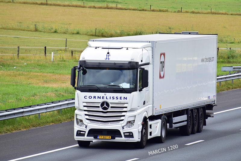 _DSC7018 CORNELISSEN-crop-ACTROS MP4.JPG