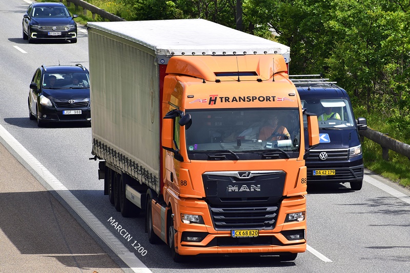 _DSC4796 HT TRANSPORT-crop-MAN TGX II.JPG