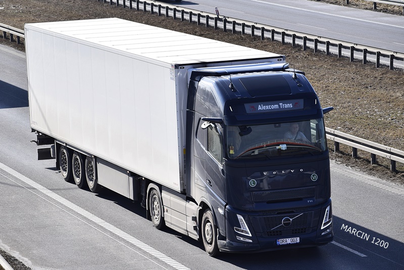 _DSC1547 ALEXCOM TRANS-crop-VOLVO FH AERO.JPG