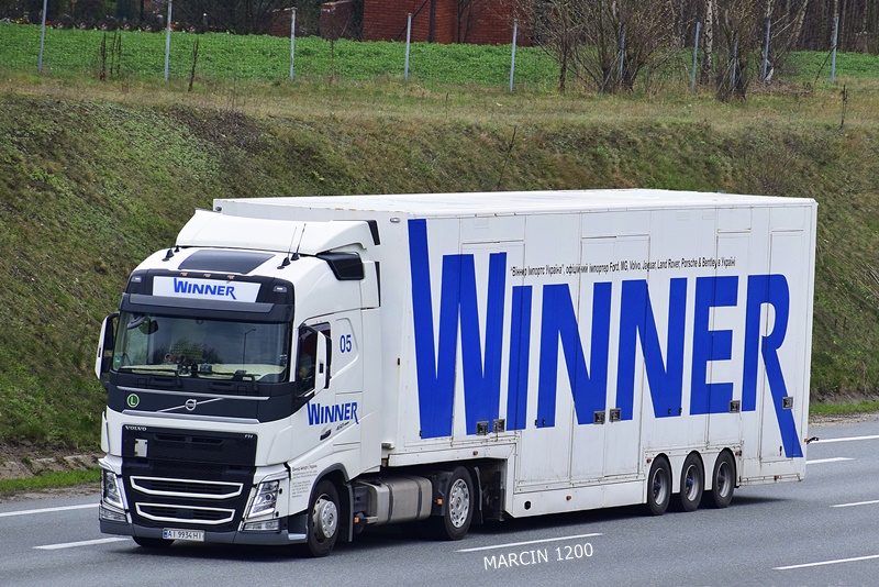 _DSC00011 (456)-crop-Winner-VOLVO FHIV.JPG