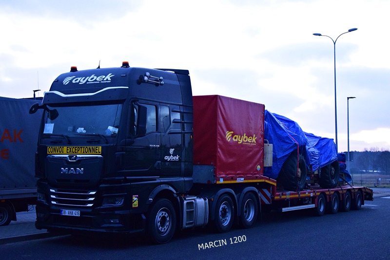 _DSC1148 AYBEK-crop-MAN TGX II.JPG