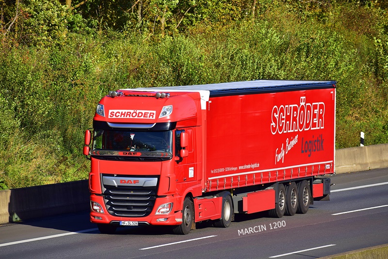 _DSC8161 SCHRODER-crop-DAF XF 106 II.JPG